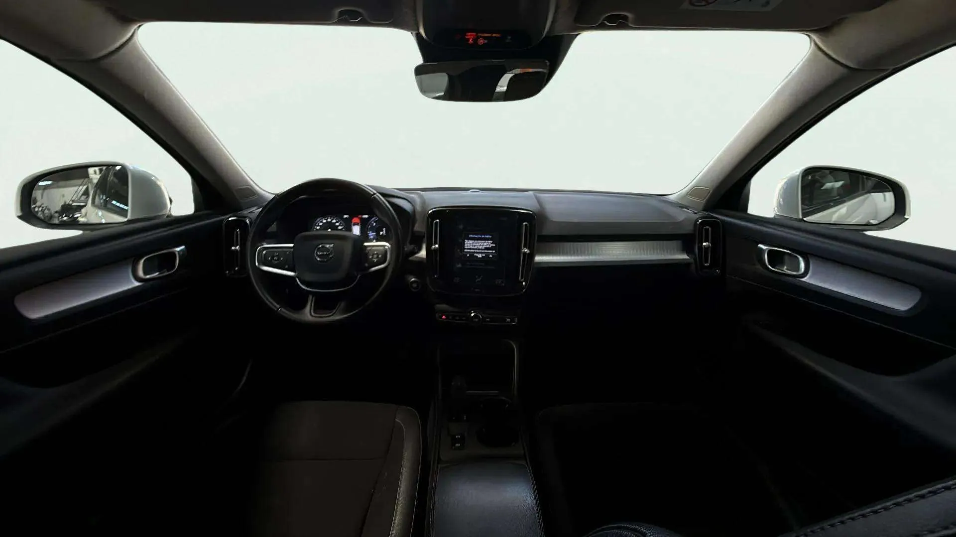 Volvo XC40 2.0 D3 - foto 12