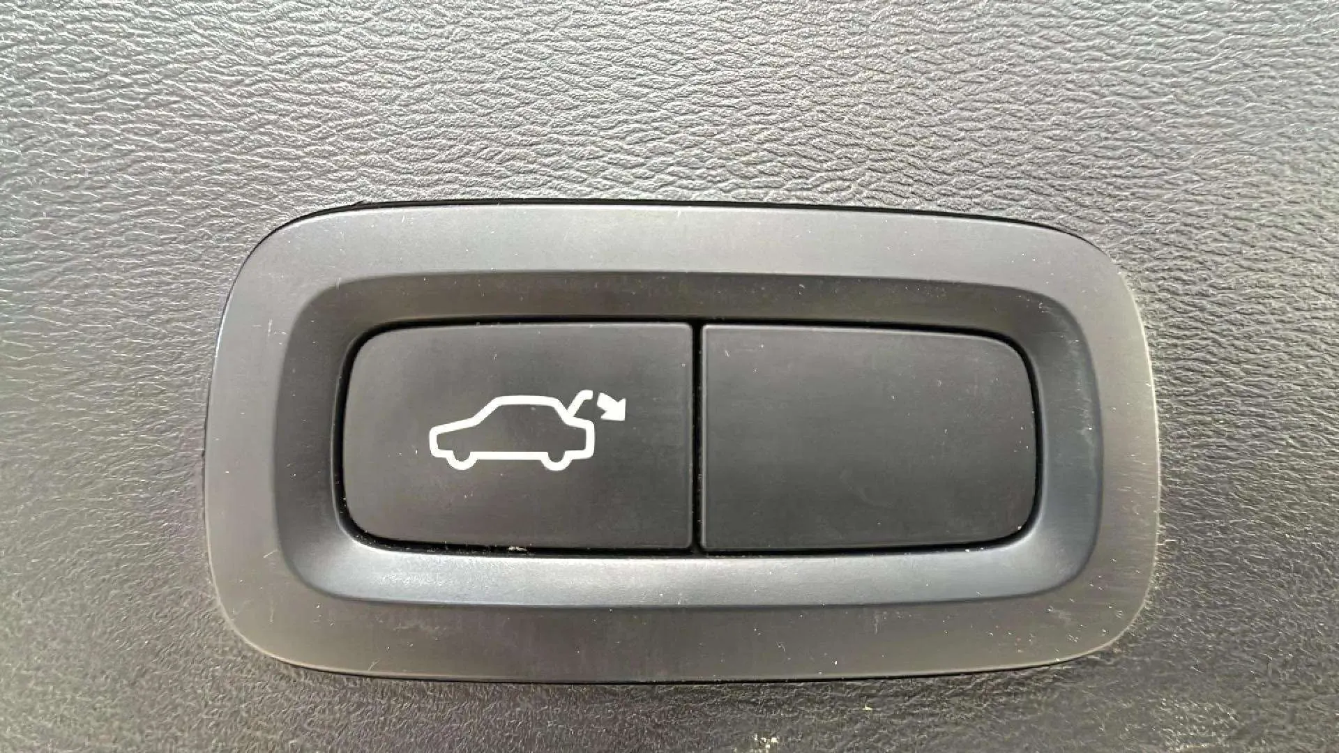 Volvo XC40 2.0 D3 - foto 15