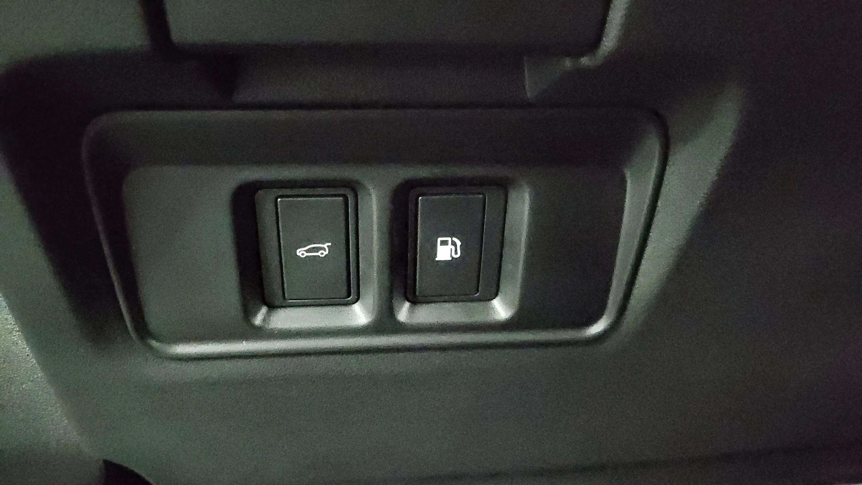 Land Rover Discovery Sport 1.5 I3 PHEV AWD Dynamic SE - foto 16