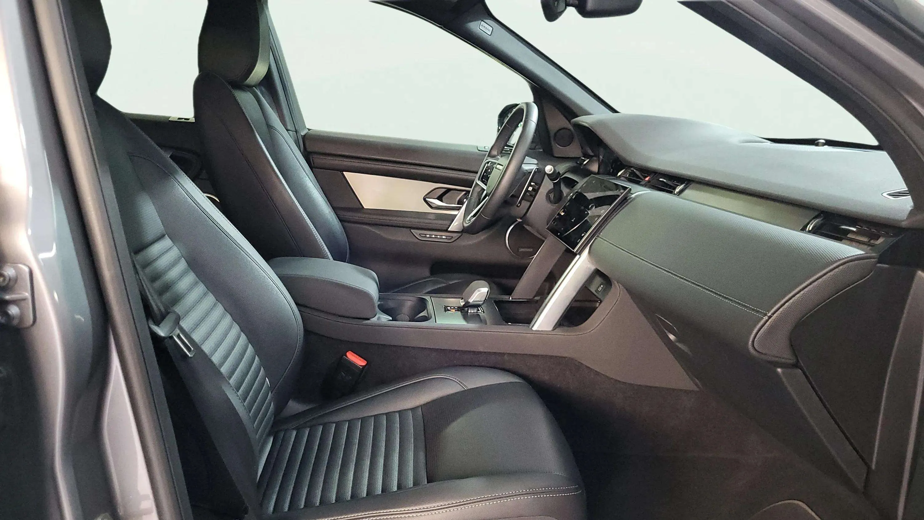 Land Rover Discovery Sport 1.5 I3 PHEV AWD Dynamic SE - foto 9
