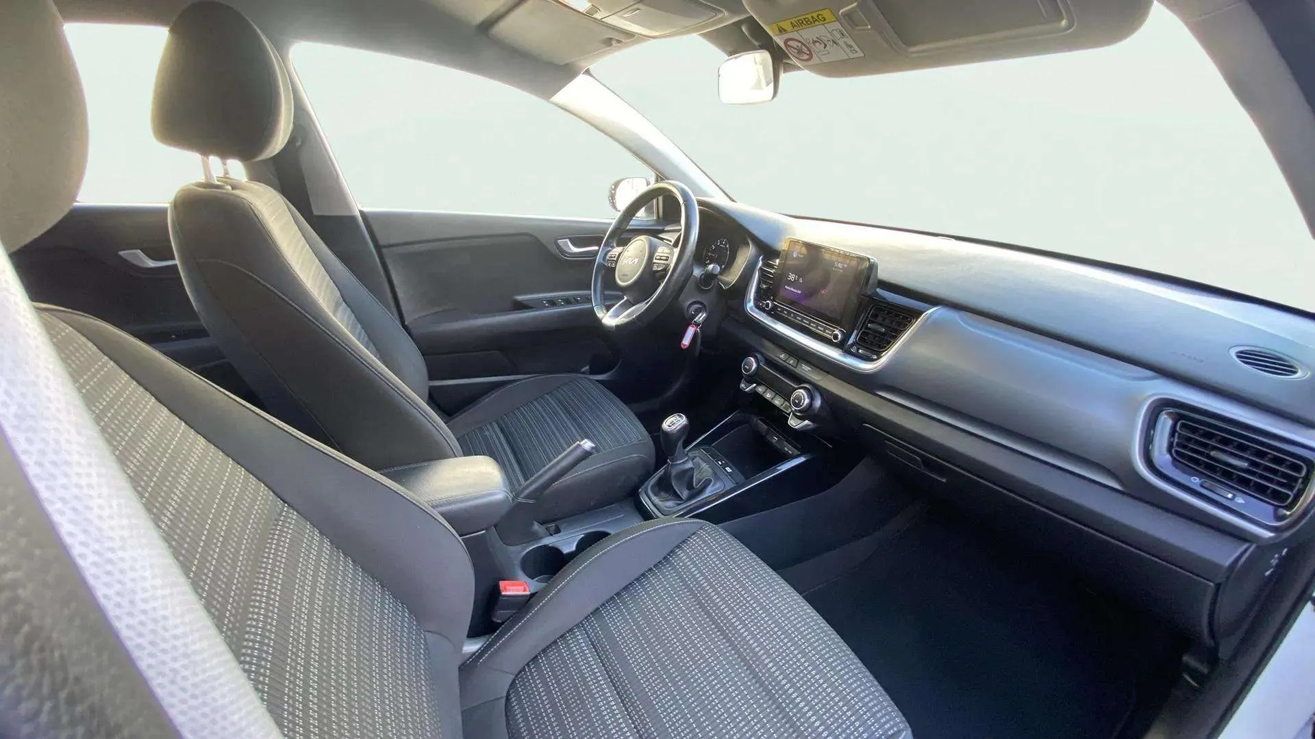Kia Stonic 1.2 DPi Concept - foto 17