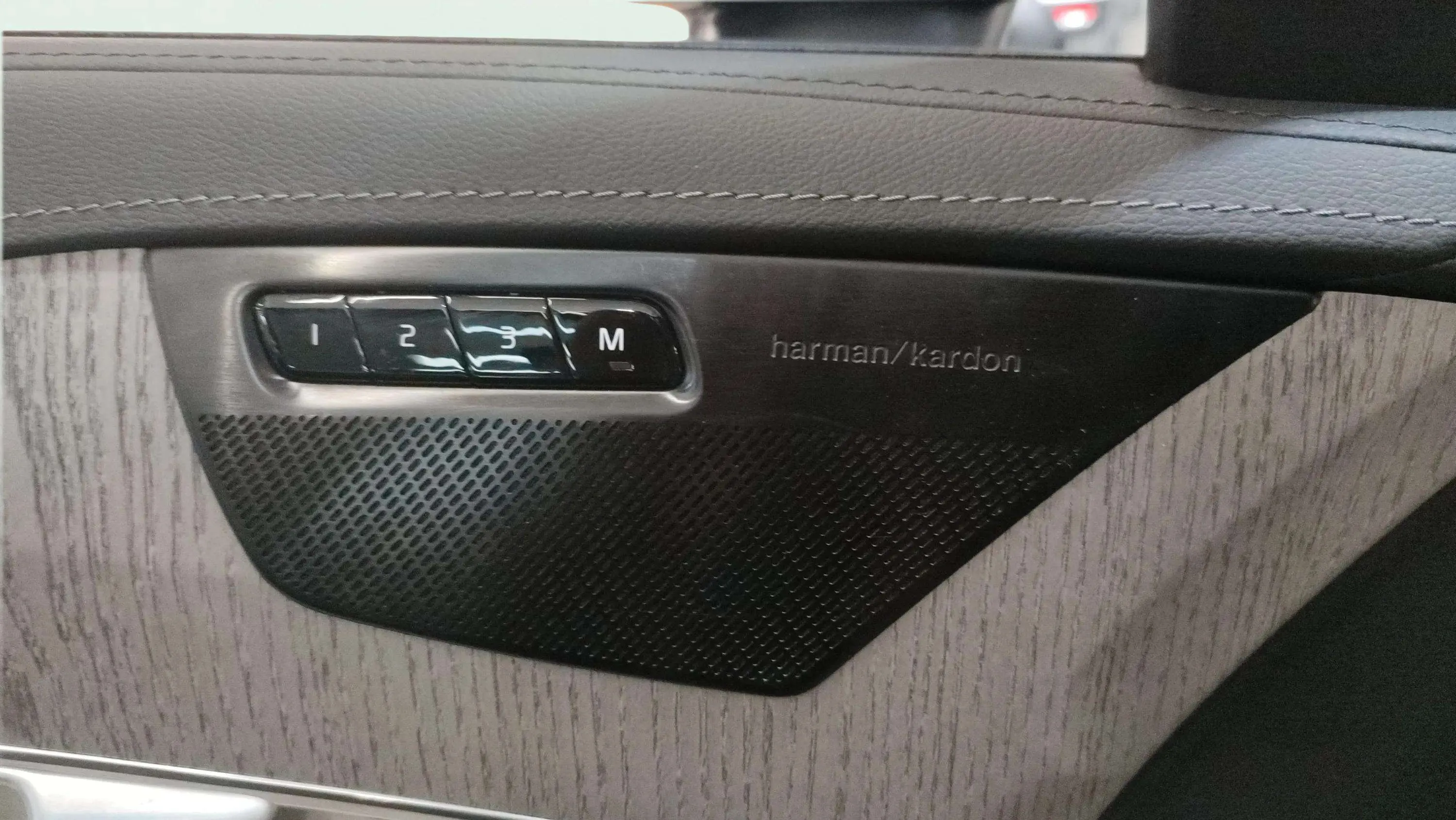 Volvo XC90 2.0 B5 D AWD Core - foto 15