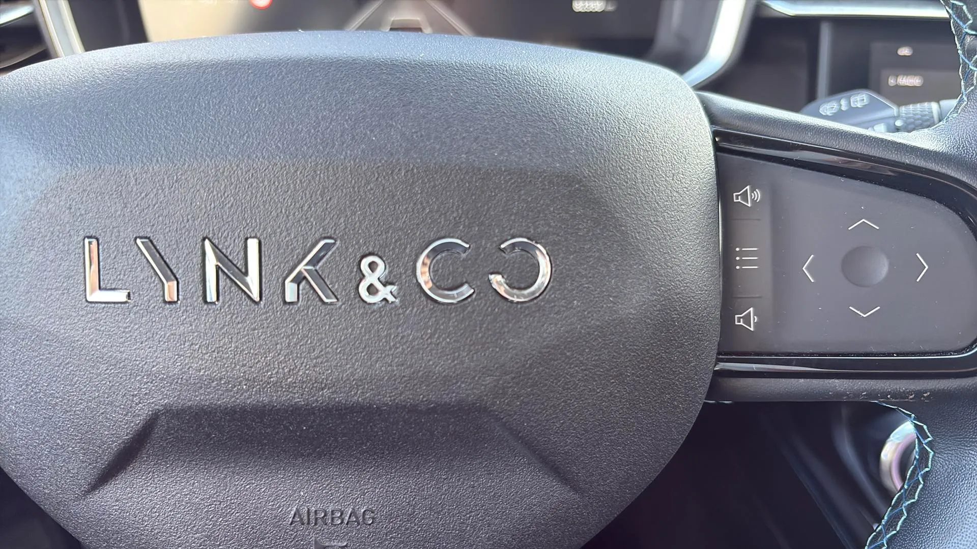 Lynk & Co 01 1.5 PHEV - foto 12