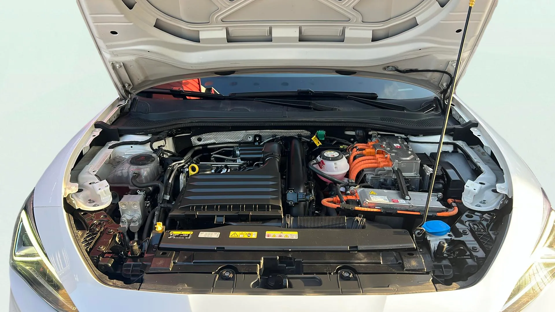 SEAT León SP 1.4 e-Hybrid DSG FR - foto 19