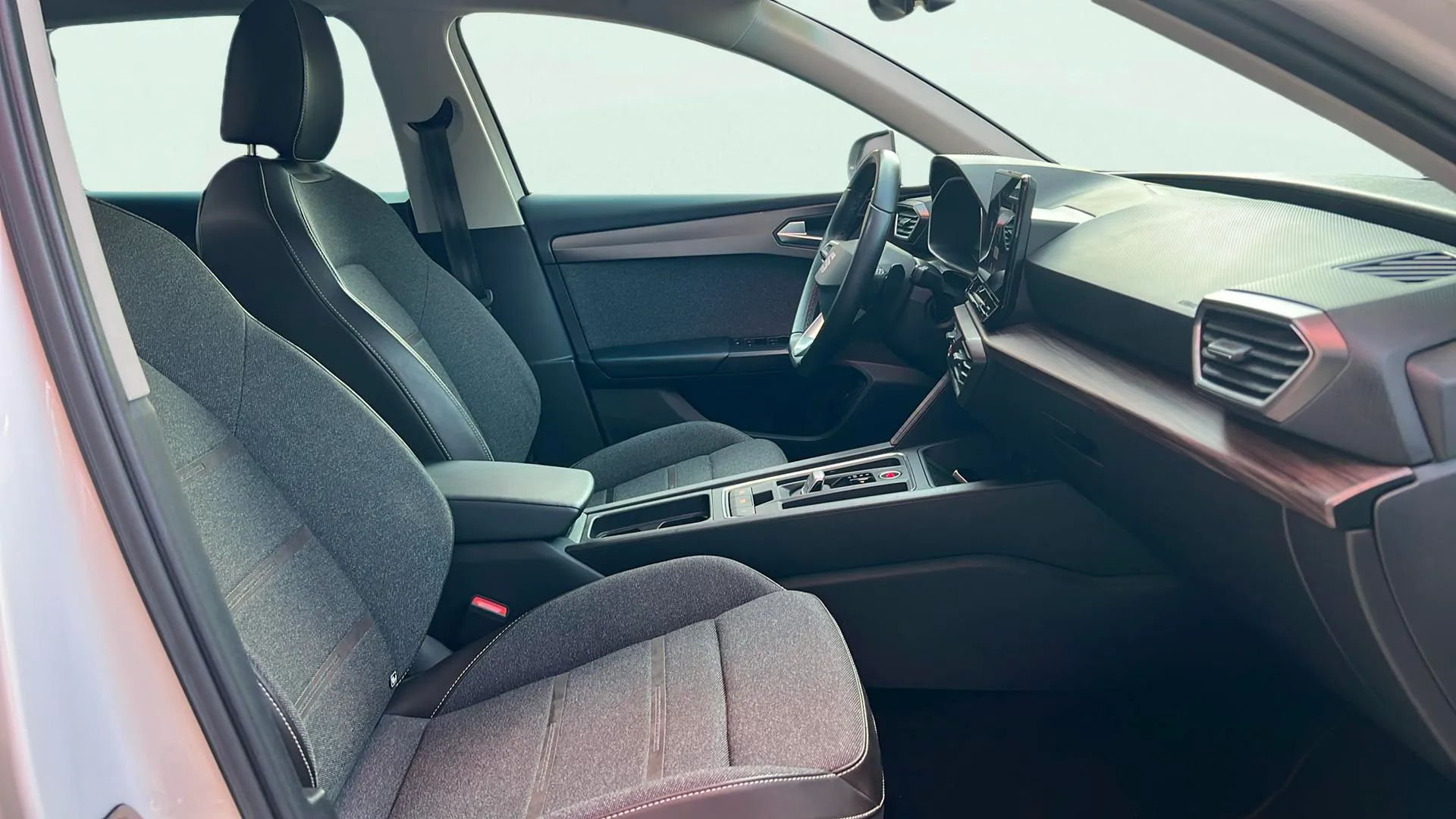 SEAT León SP 1.4 e-Hybrid DSG FR - foto 16