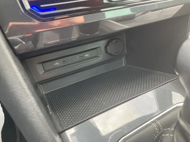 Volkswagen Tiguan 1.5 TSI R-Line - foto 35