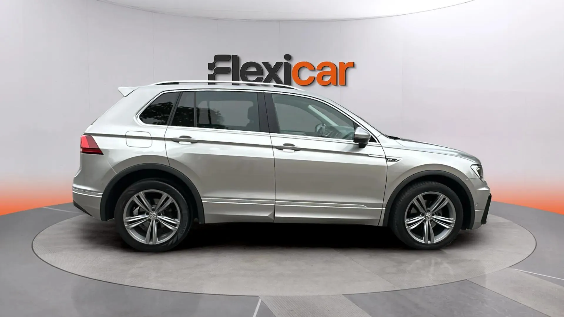 Volkswagen Tiguan Sport 1.5 TSI DSG - foto 8