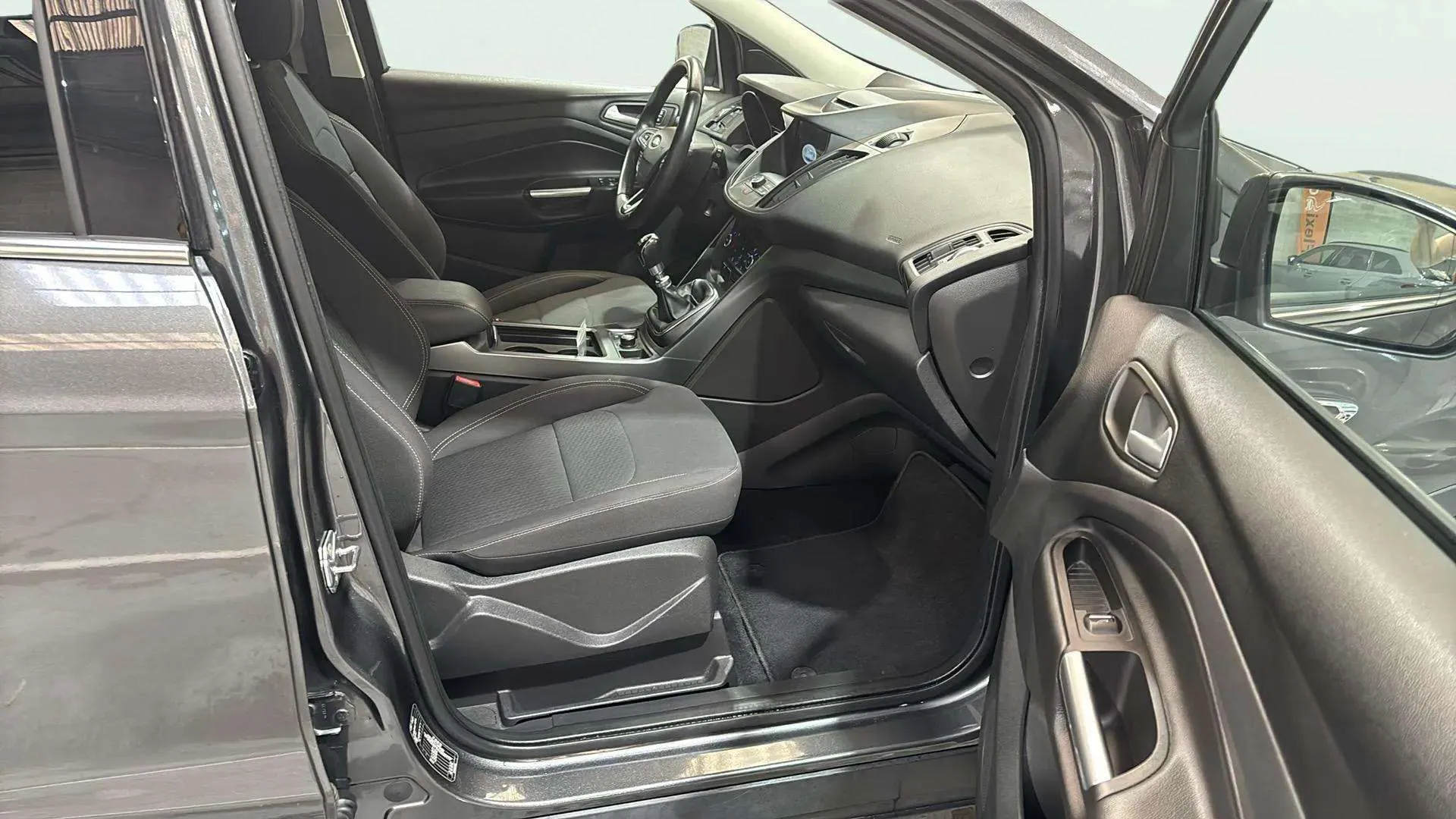 Ford Kuga 1.5 EcoBoost 4x2 Trend+ - foto 23