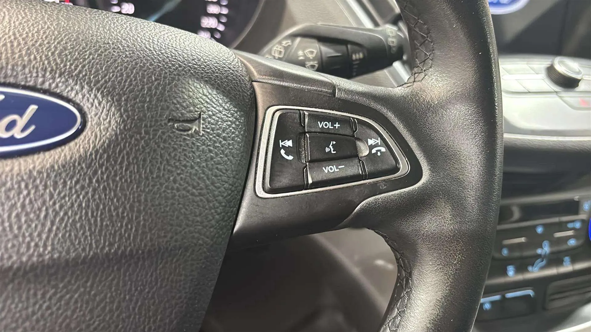 Ford Kuga 1.5 EcoBoost 4x2 Trend+ - foto 13