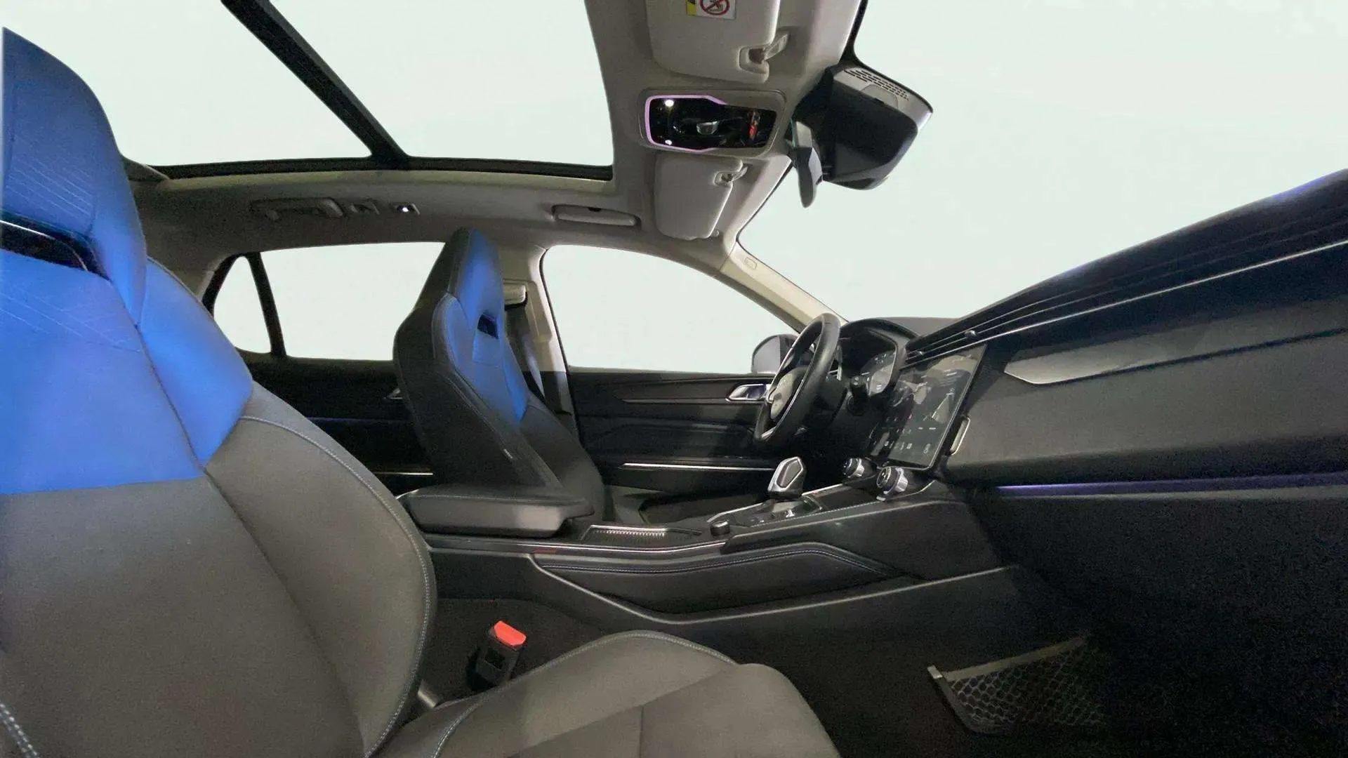 Lynk & Co 01 1.5 PHEV 6. - foto 14