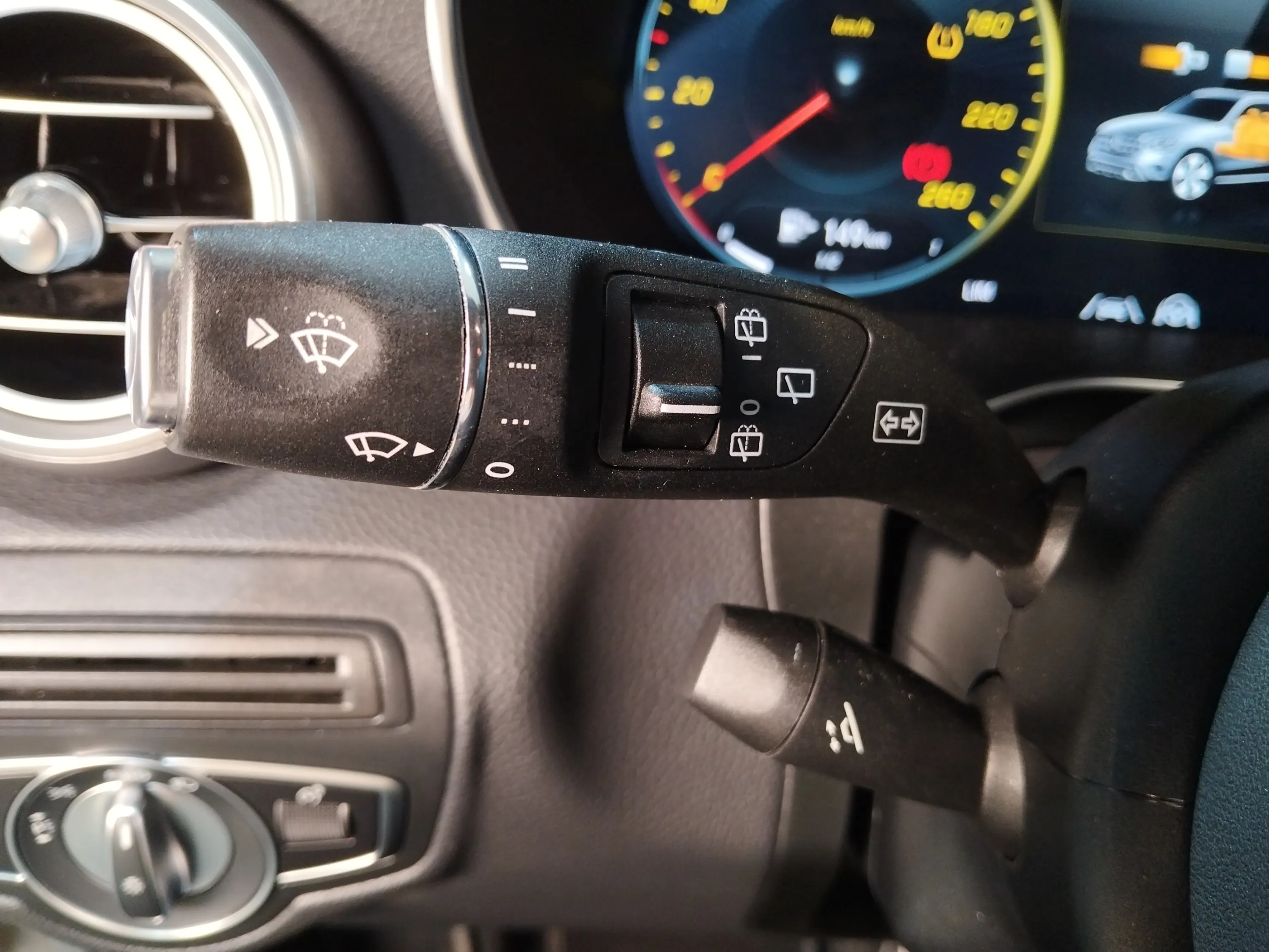 Mercedes-Benz GLC 220 d 4MATIC - foto 27
