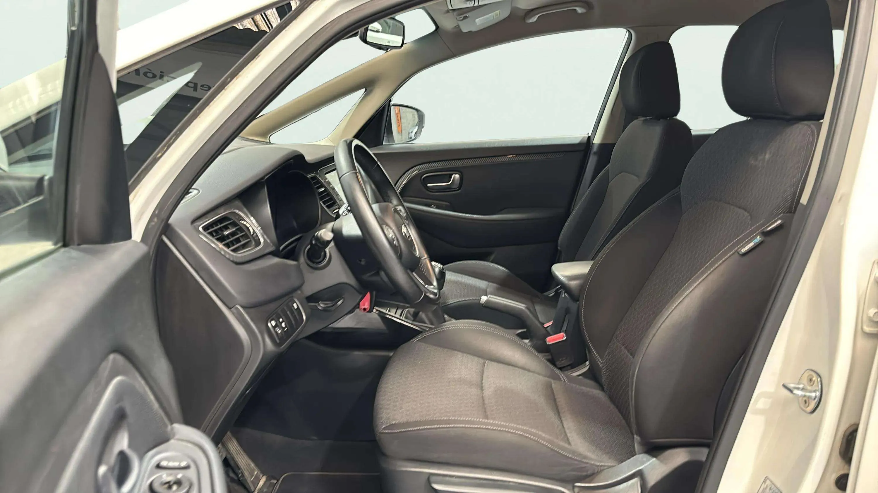 Kia Carens 1.6 GDi Basic - foto 20