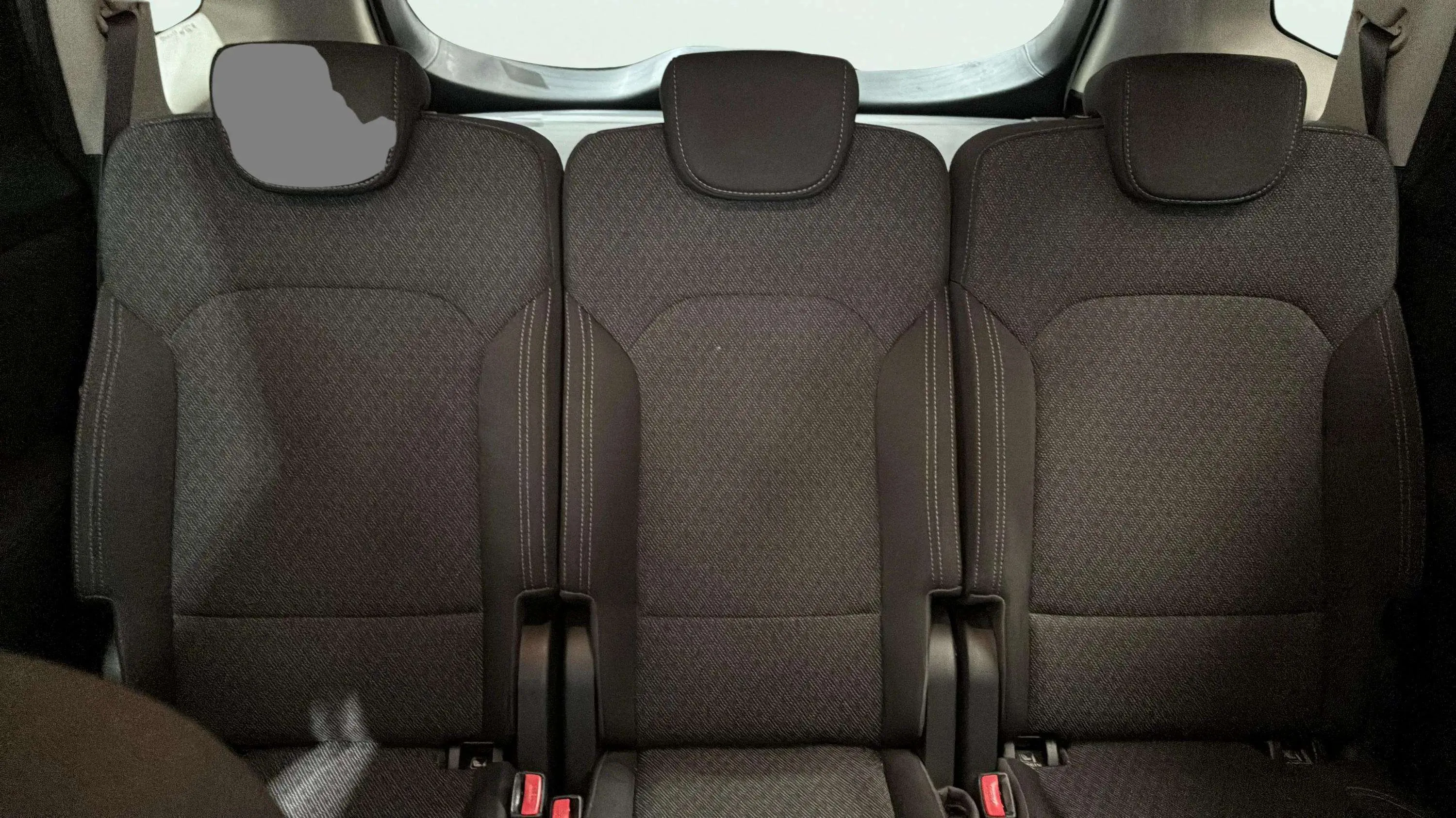 Kia Carens 1.6 GDi Basic - foto 24