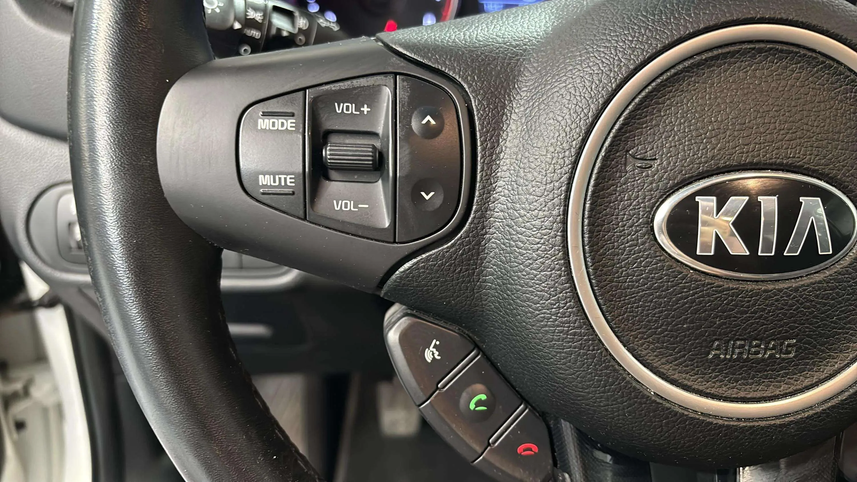 Kia Carens 1.6 GDi Basic - foto 12