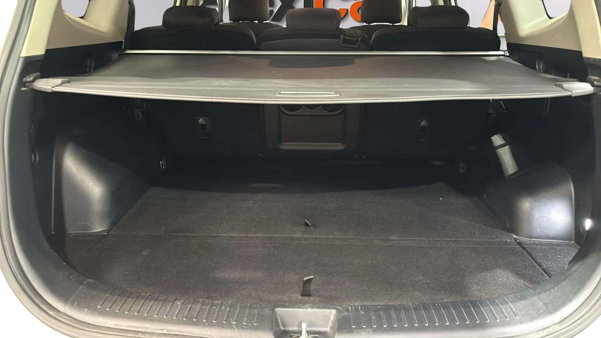 Kia Carens 1.6 GDi Basic - foto 9