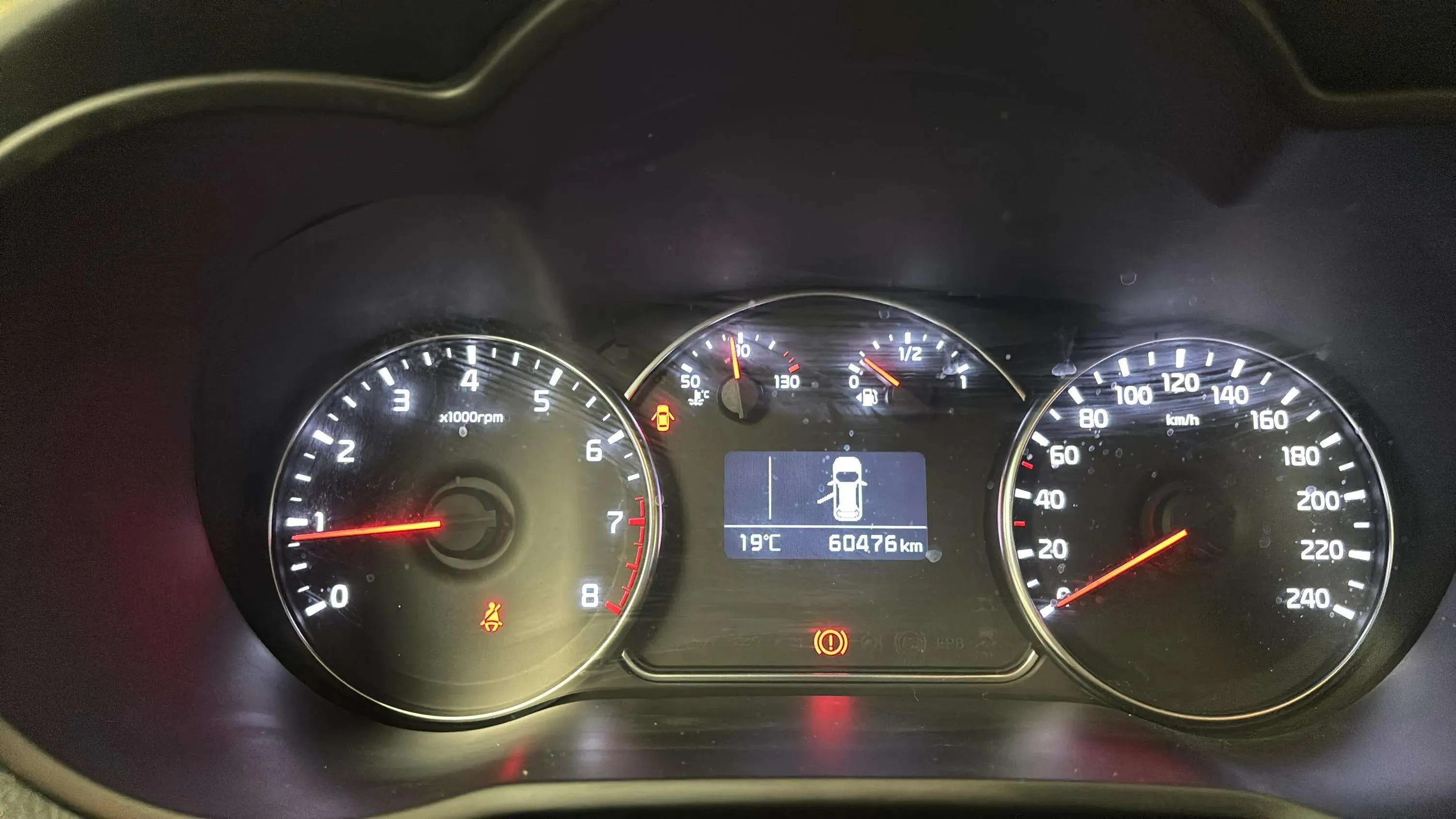 Kia Carens 1.6 GDi Basic - foto 14