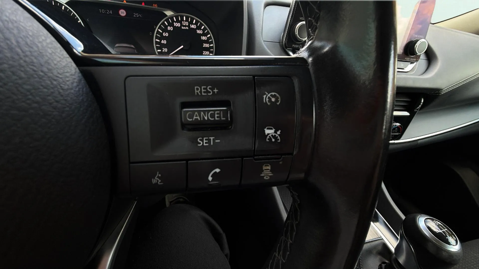 Nissan Qashqai DIG-T mHEV Premiere Edition Bit. - foto 14