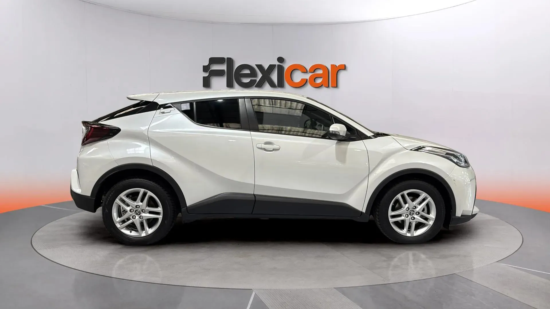 Toyota C-HR 1.8 125H Active - foto 8