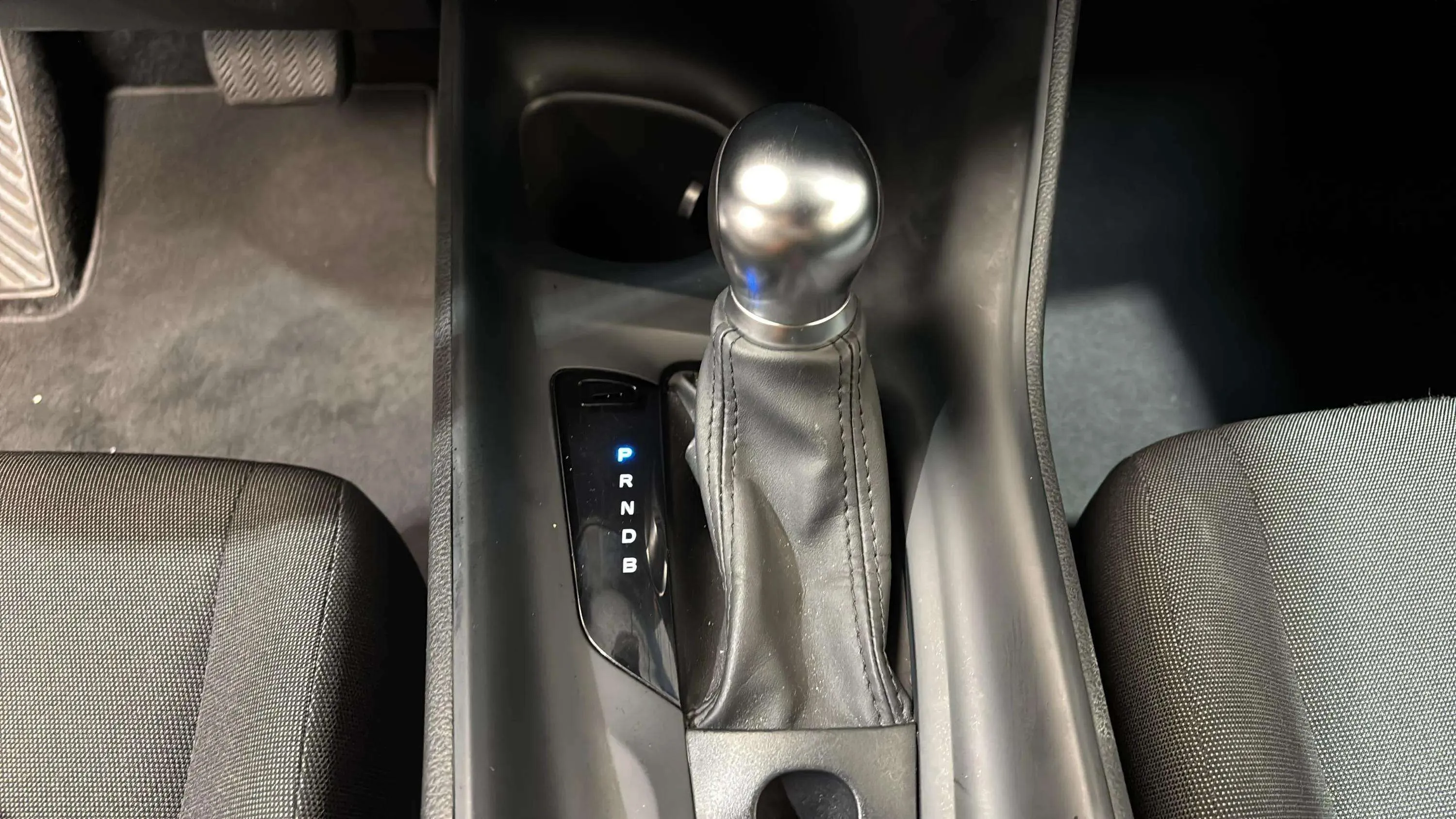 Toyota C-HR 1.8 125H Active - foto 14
