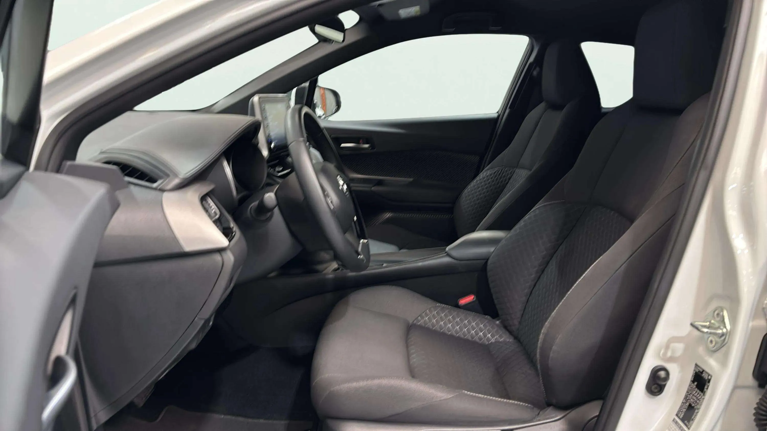 Toyota C-HR 1.8 125H Active - foto 18