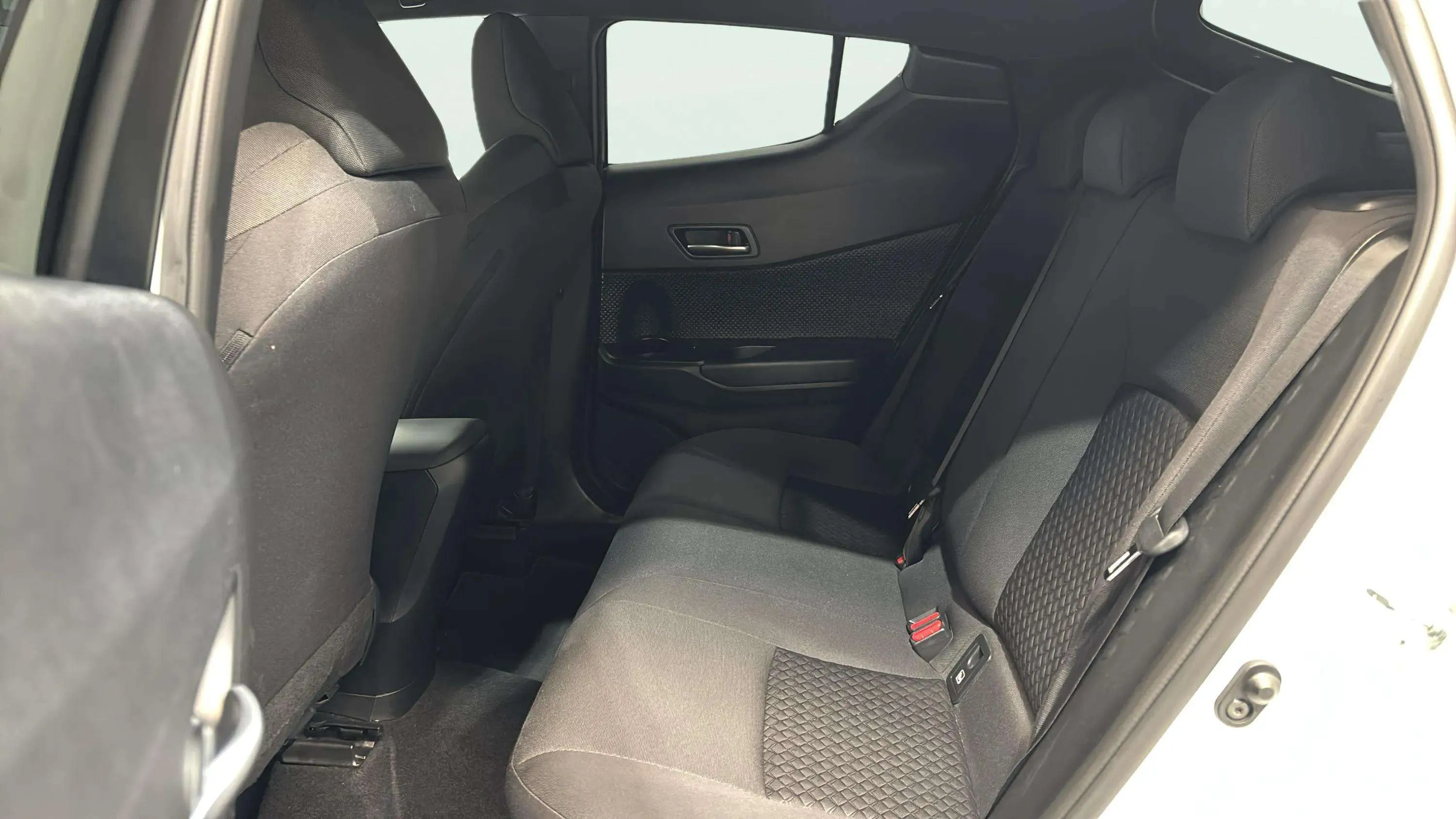 Toyota C-HR 1.8 125H Active - foto 19