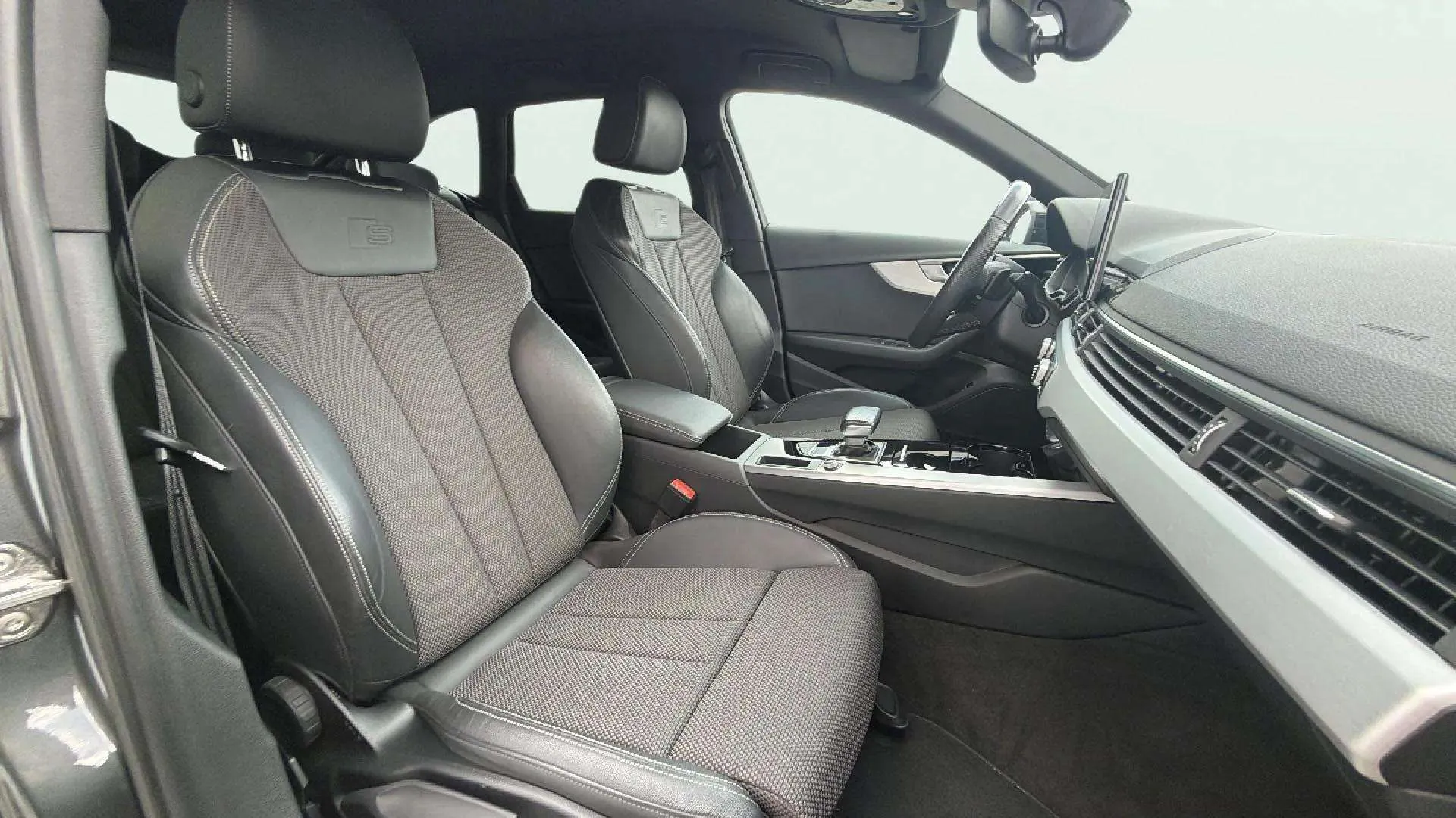 Audi A4 Avant Advanced 30 TDI S tronic - foto 17