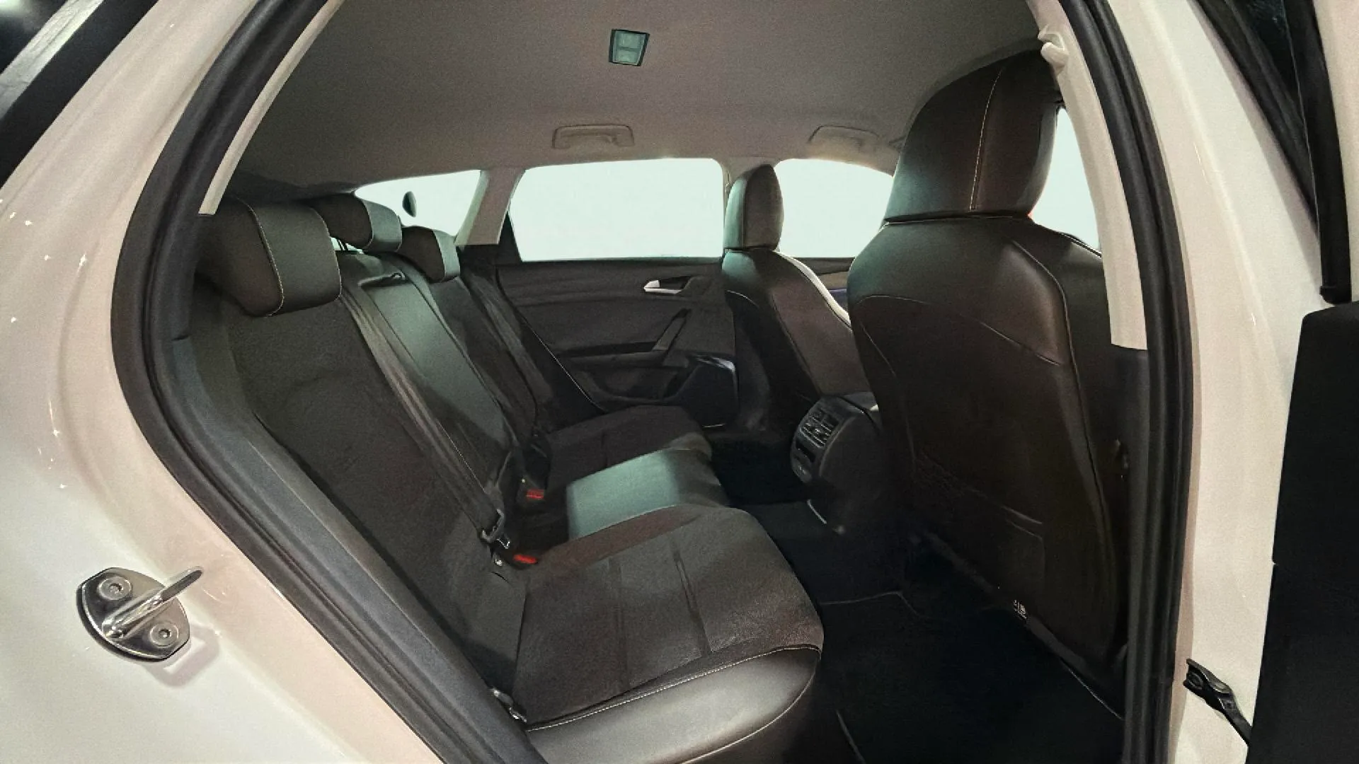 SEAT León 1.0 TSI Reference - foto 19