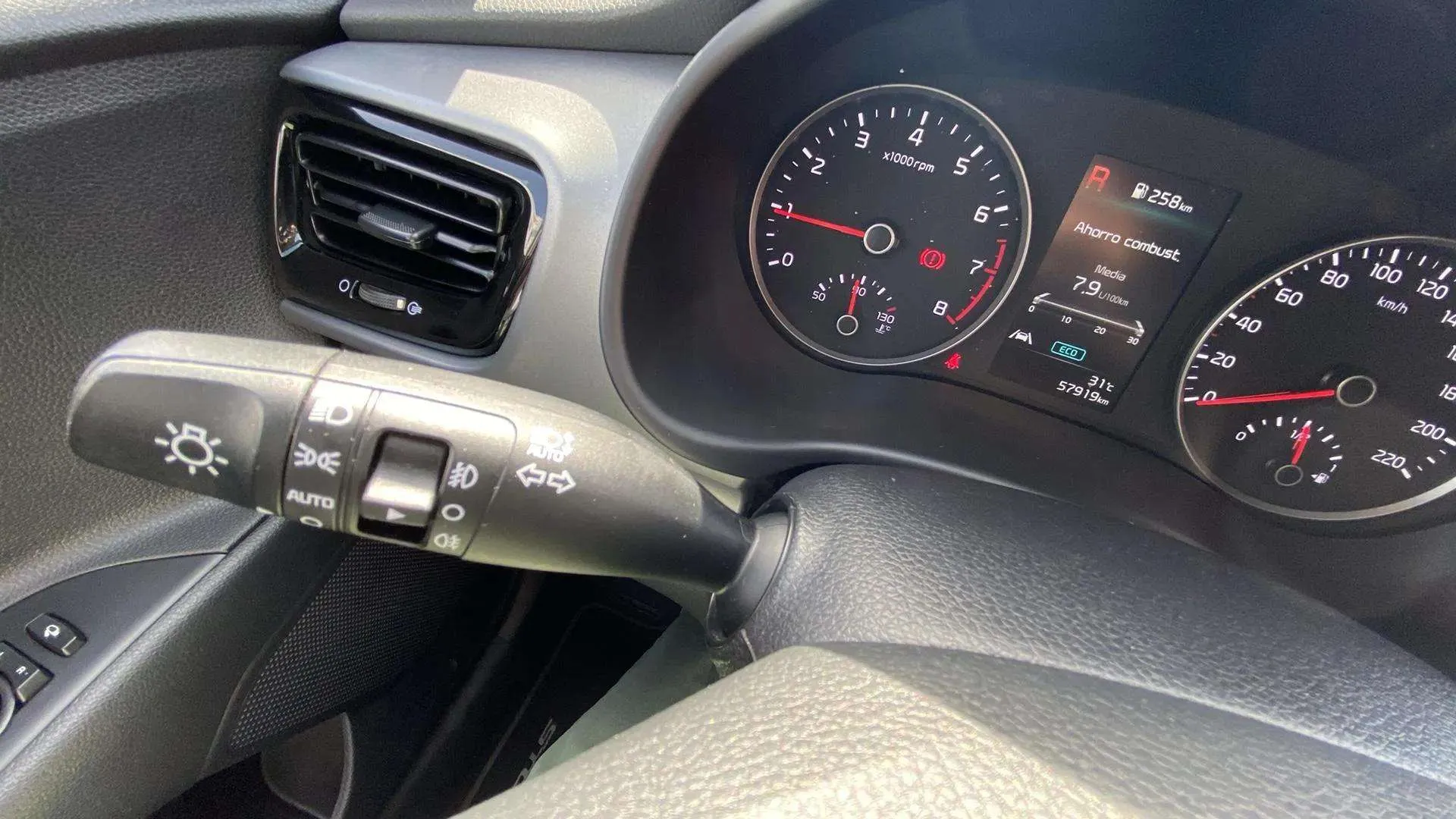 Kia Stonic 1.0 T-GDi MHEV Drive - foto 21