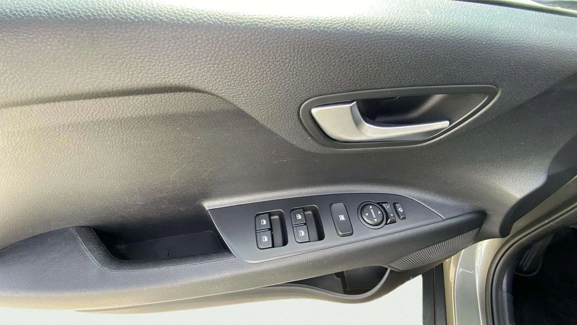 Kia Stonic 1.0 T-GDi MHEV Drive - foto 17