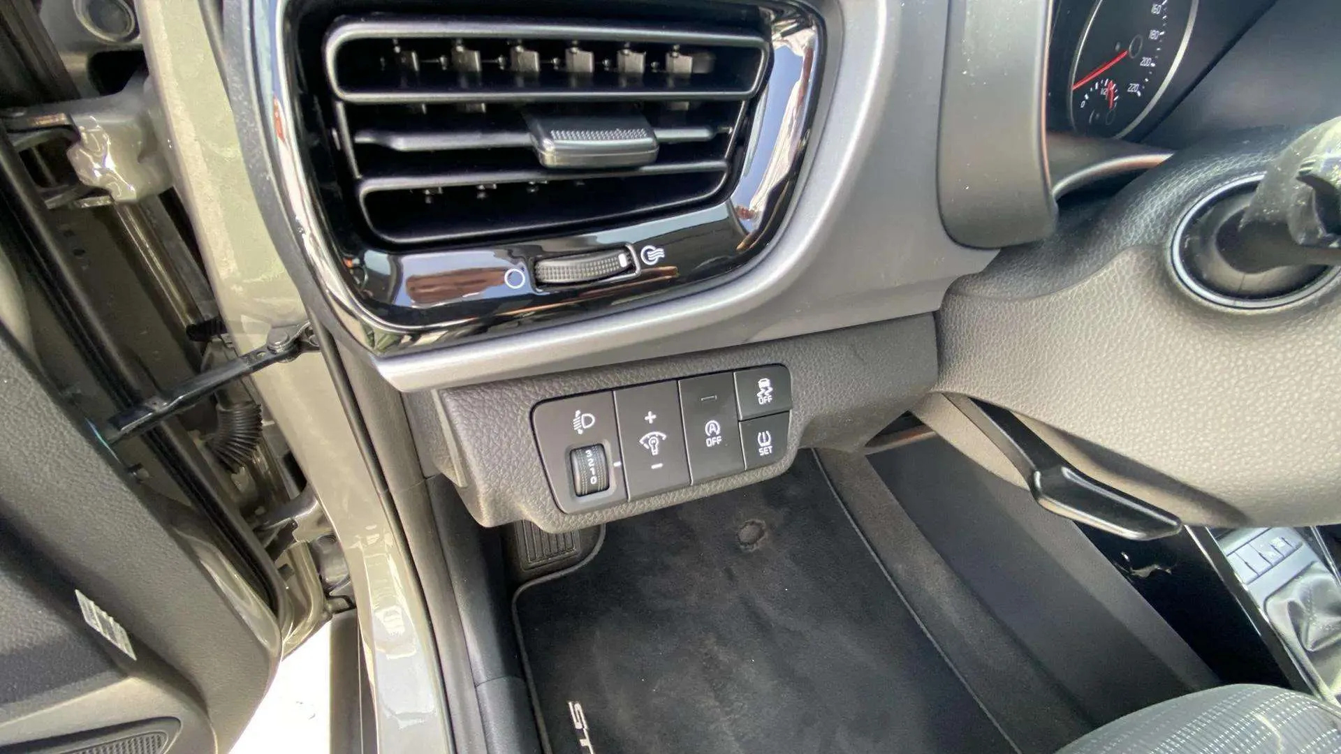 Kia Stonic 1.0 T-GDi MHEV Drive - foto 18