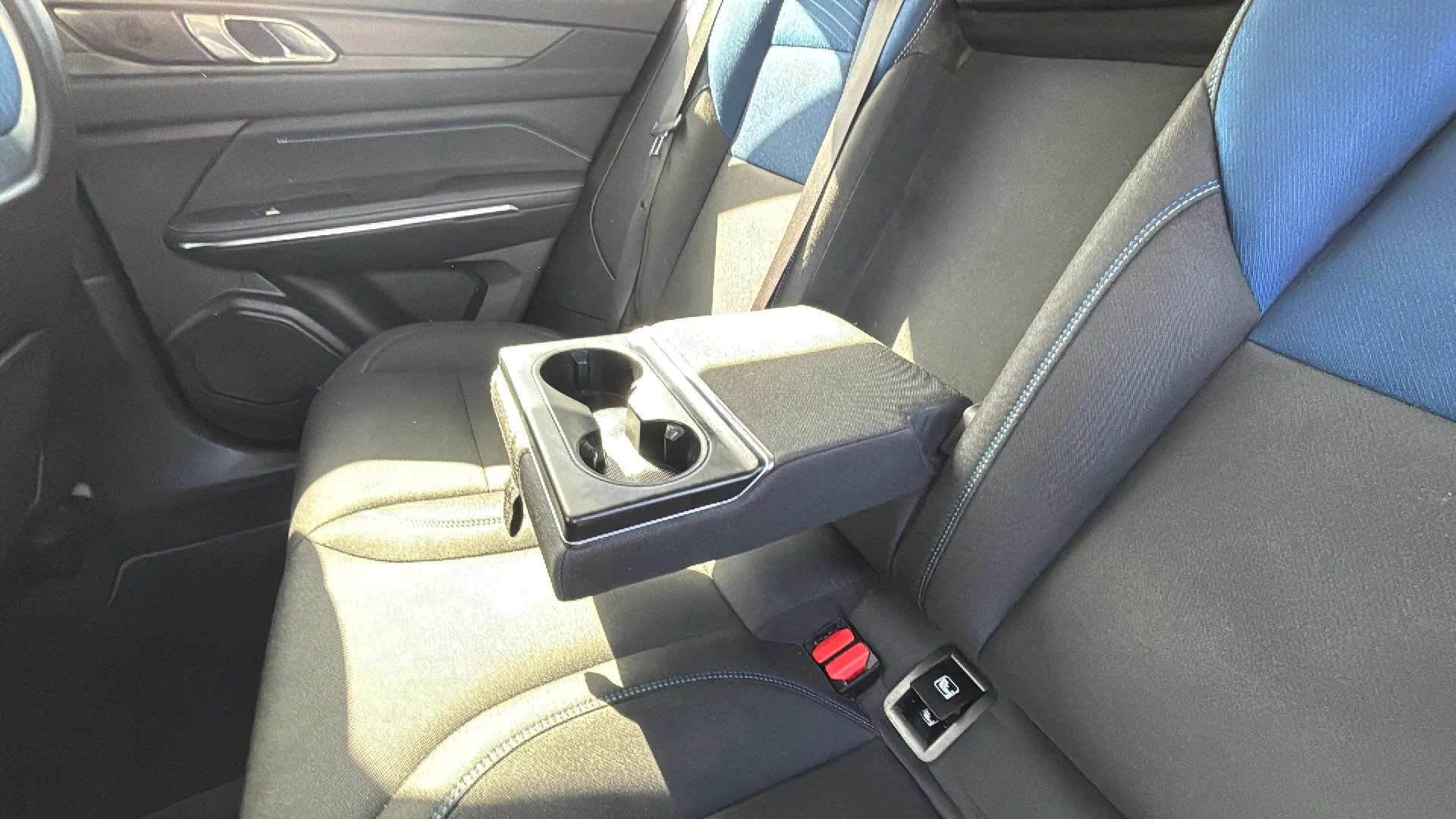 Lynk & Co 01 1.5 PHEV - foto 33