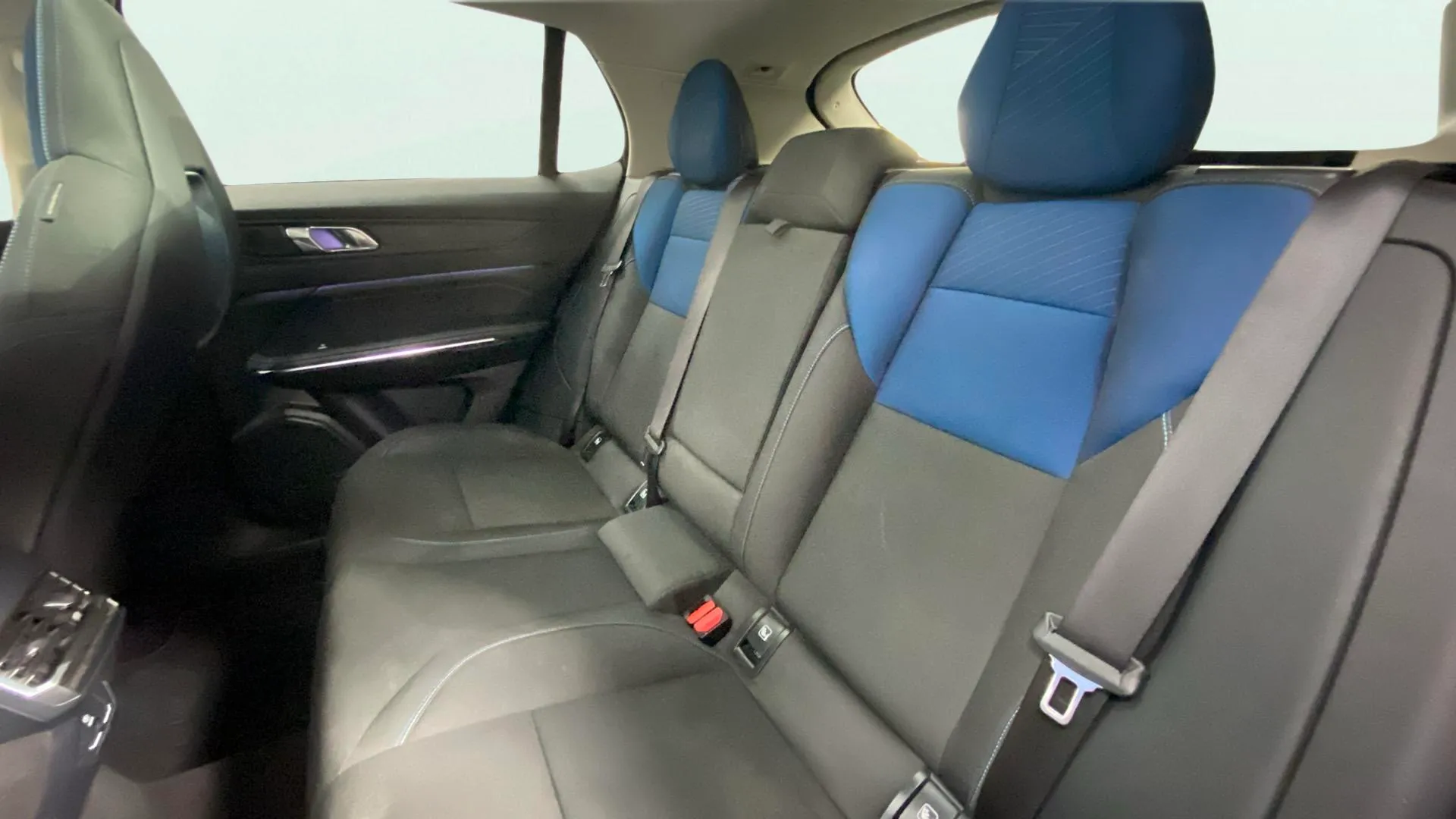 Lynk & Co 01 1.5 PHEV - foto 12