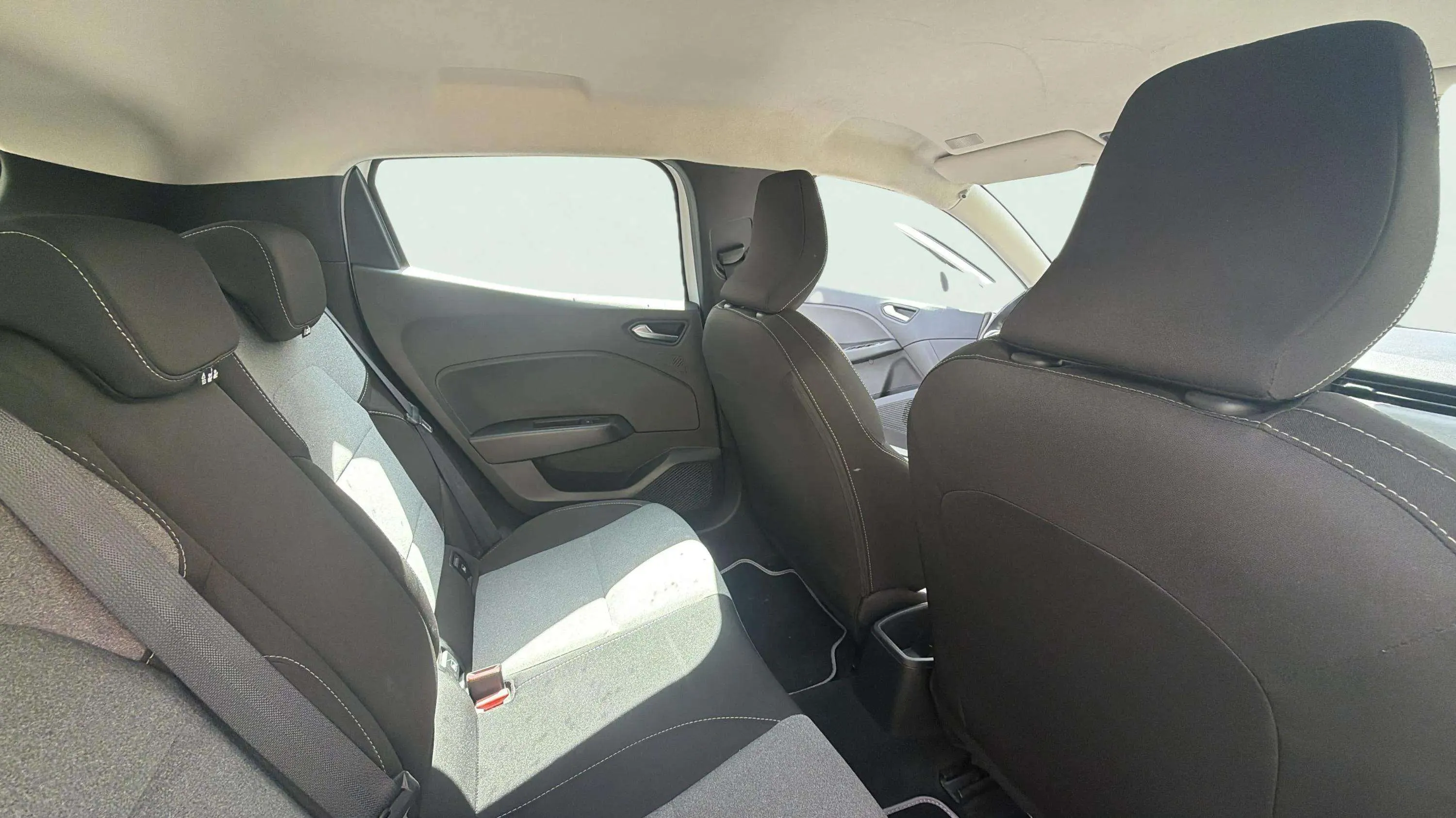 Renault Clio Equilibre Blue dCi - foto 8