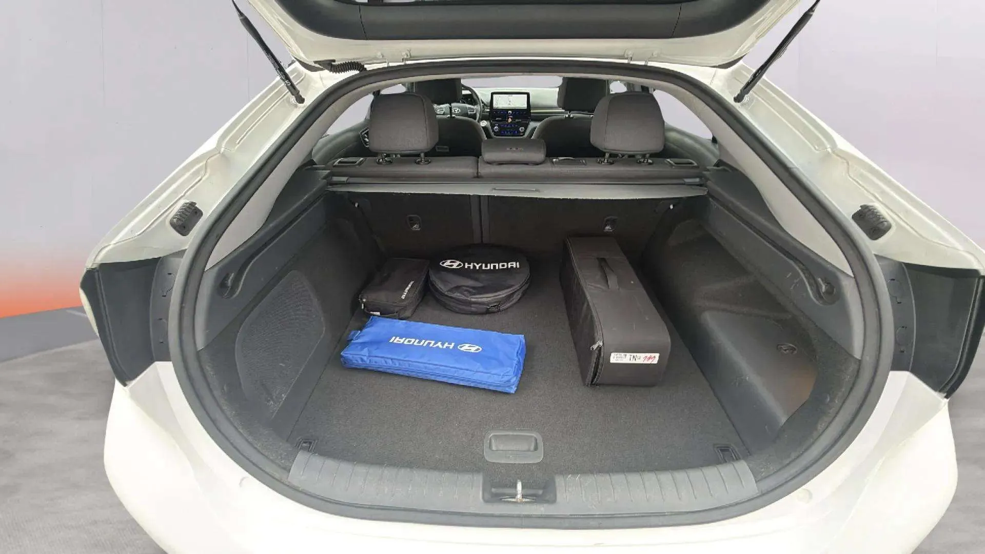 Hyundai Ioniq 1.6 GDI PHEV Klass DT - foto 9