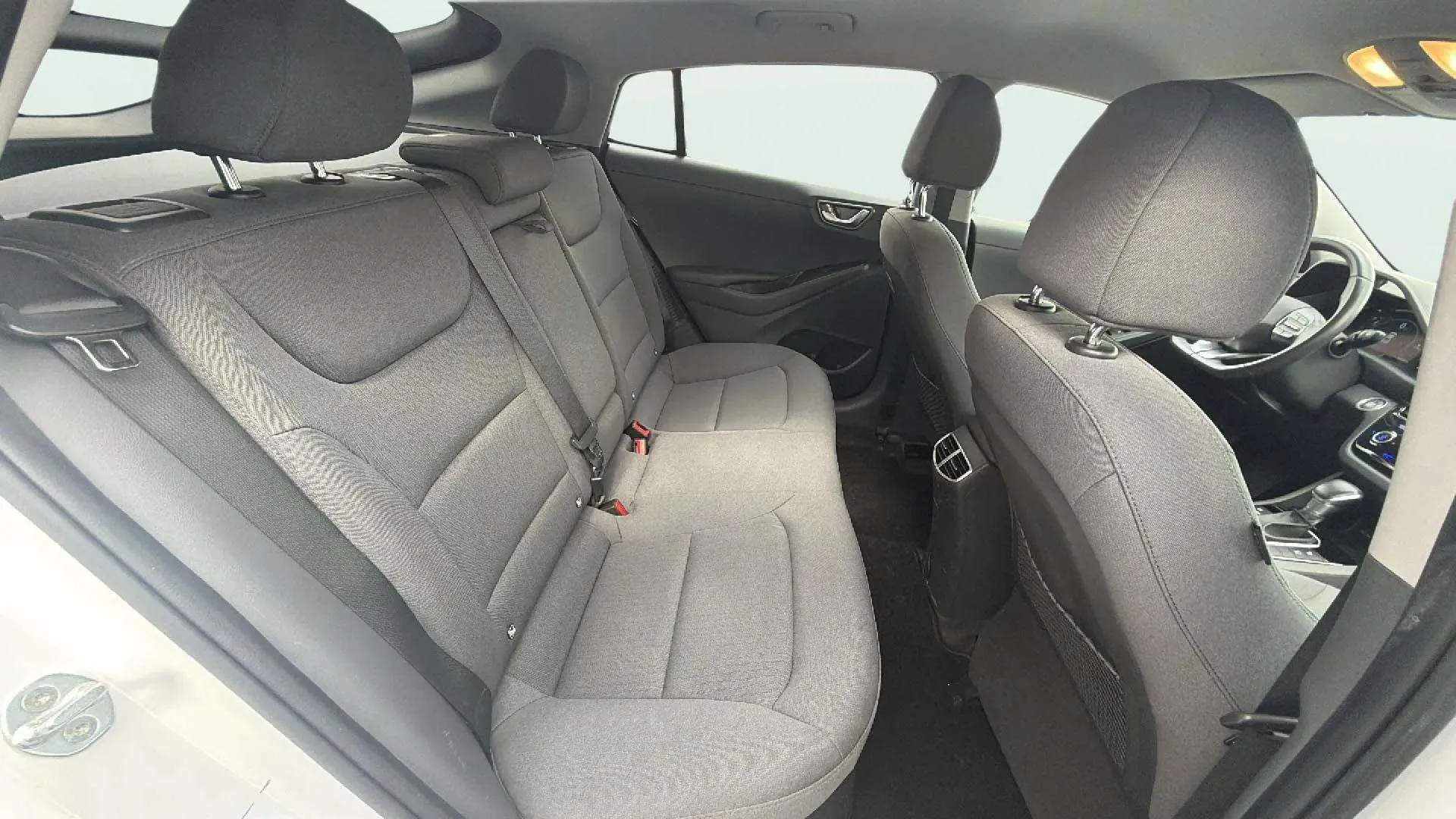 Hyundai Ioniq 1.6 GDI PHEV Klass DT - foto 19
