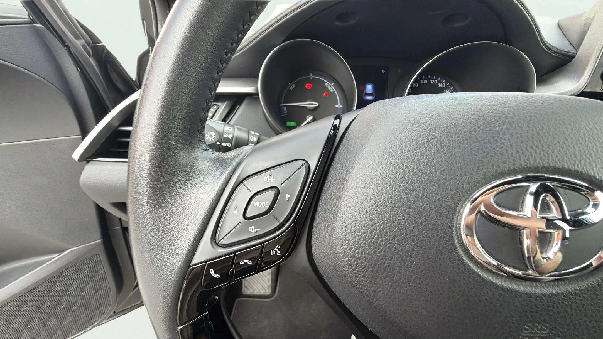 Toyota C-HR 1.8 125H Active - foto 12