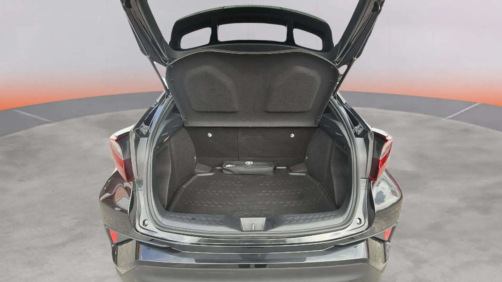 Toyota C-HR 1.8 125H Active - foto 9