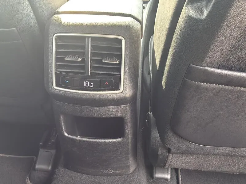 Kia Sportage 1.6 T-GDi Tech - foto 27