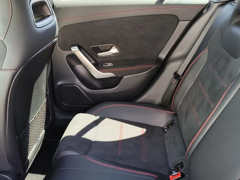 Mercedes-Benz Clase C 200D DCT Shooting Brake - foto 34