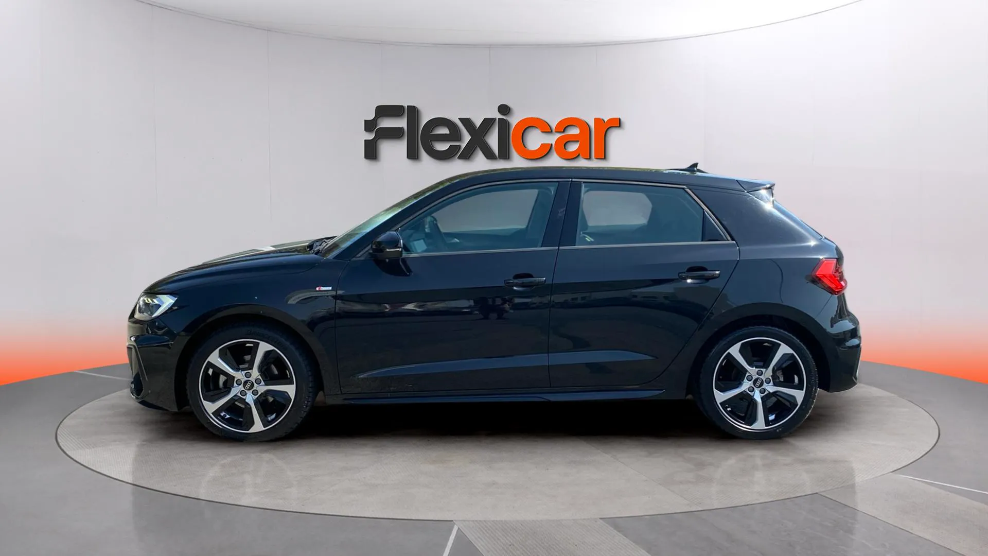 Audi A1 Sportback Adrenalin Black ed 30TFSI - foto 3
