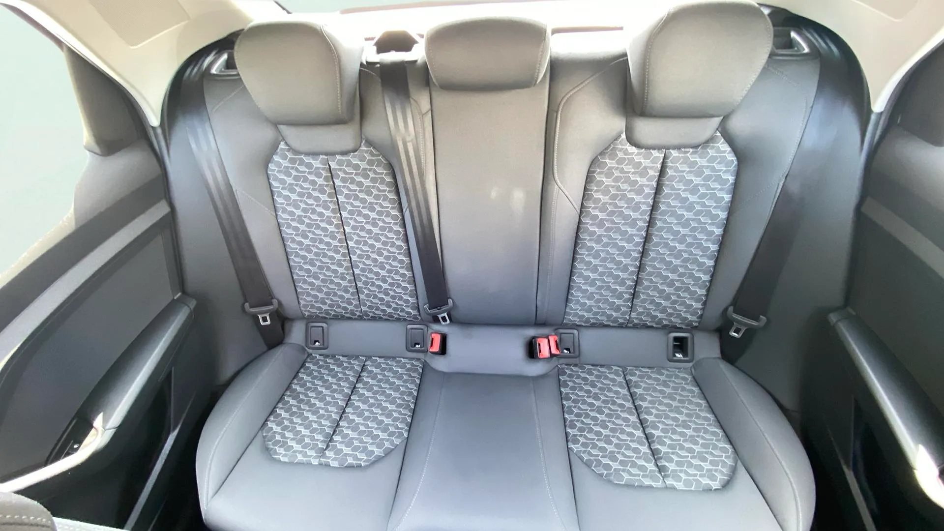 Audi A1 Sportback Adrenalin Black ed 30TFSI - foto 15