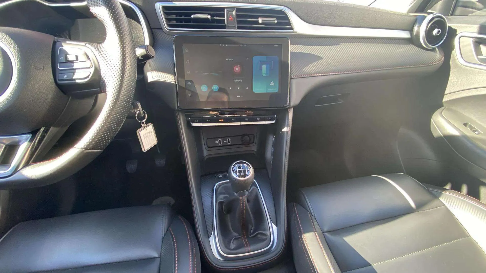 MG ZS 1.5 Luxury - foto 11