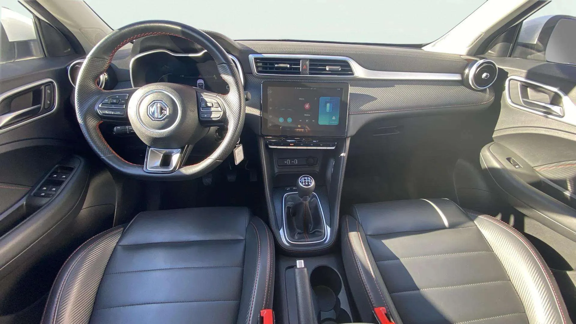 MG ZS 1.5 Luxury - foto 10