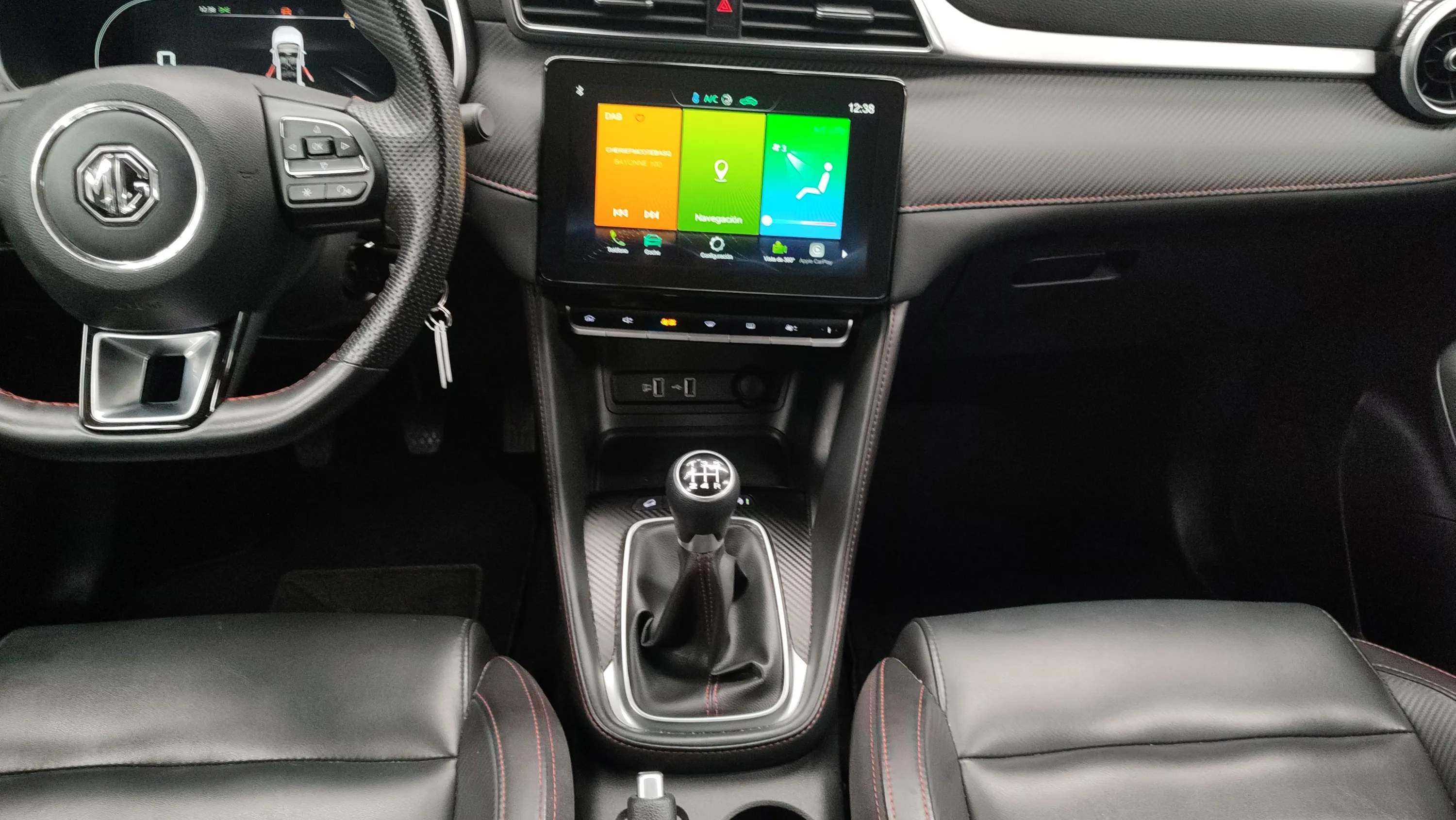 MG ZS 1.5 Luxury - foto 11