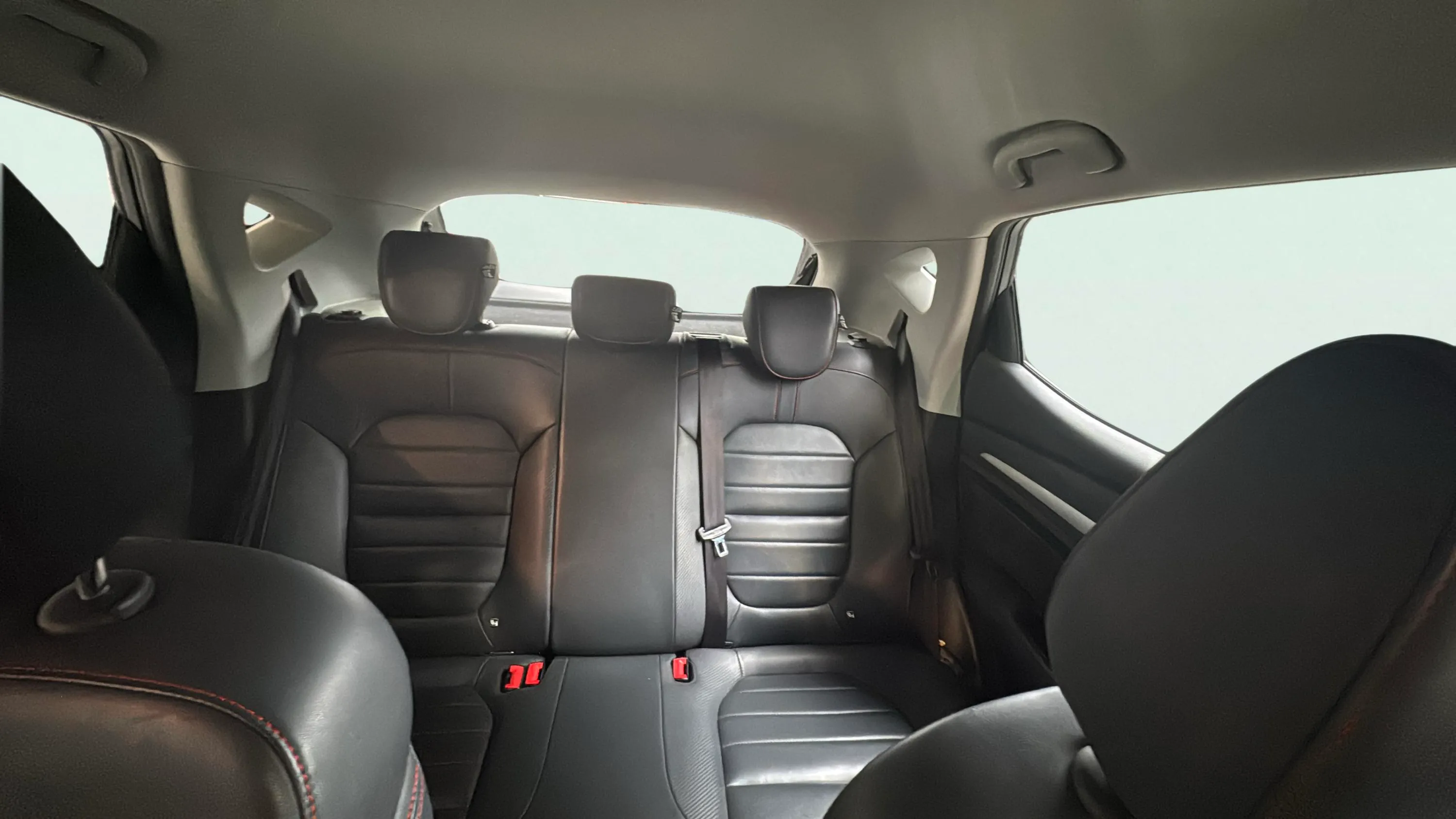 MG ZS 1.5 Luxury - foto 15