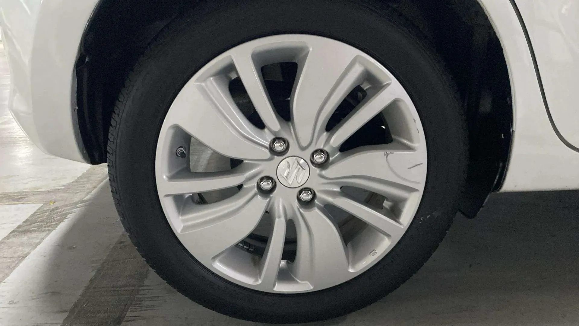 Suzuki Swift 1.2 GLE 4WD - foto 23