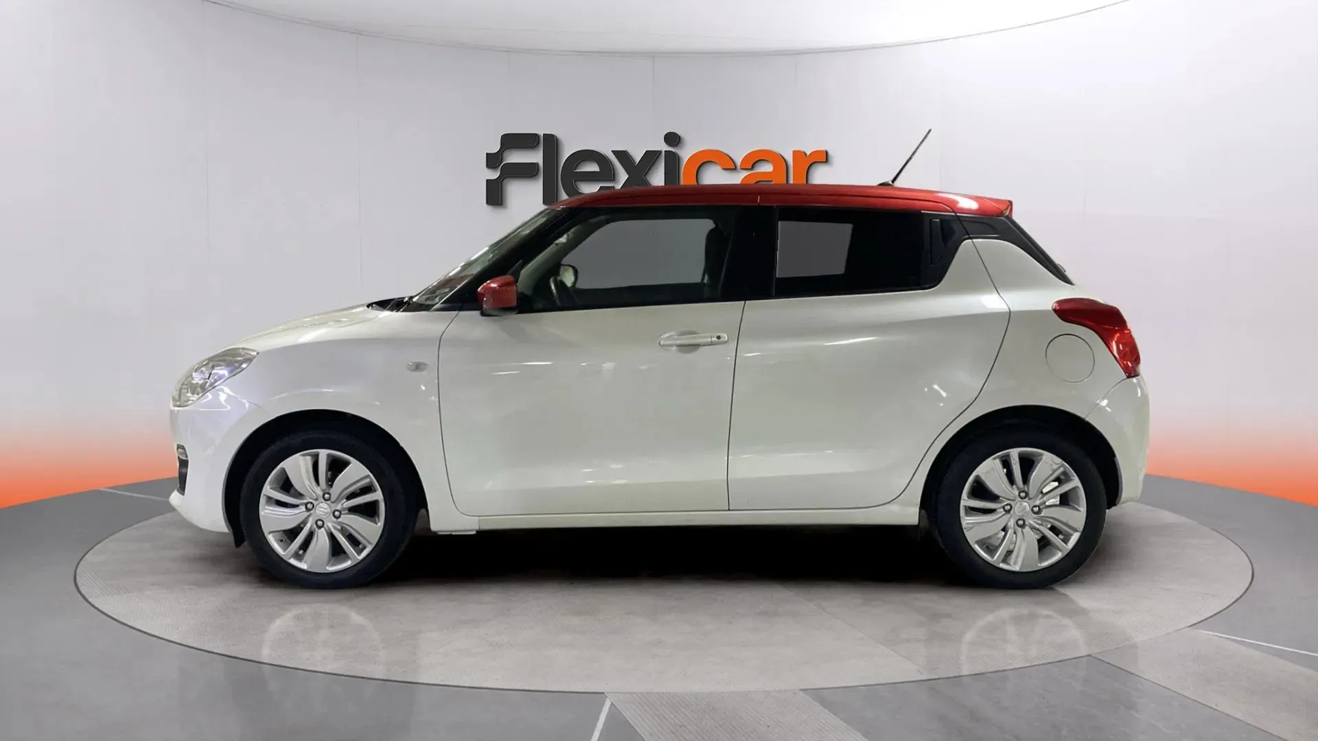Suzuki Swift 1.2 GLE 4WD - foto 4