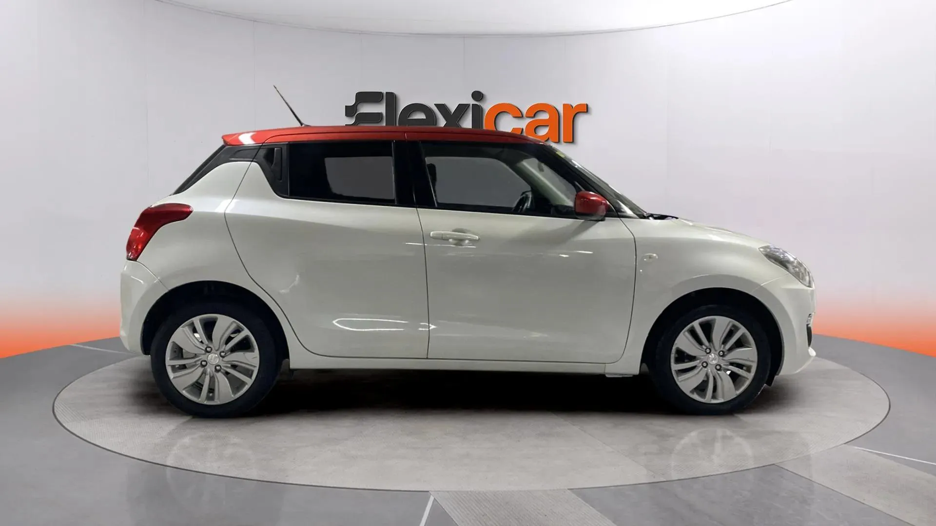 Suzuki Swift 1.2 GLE 4WD - foto 8