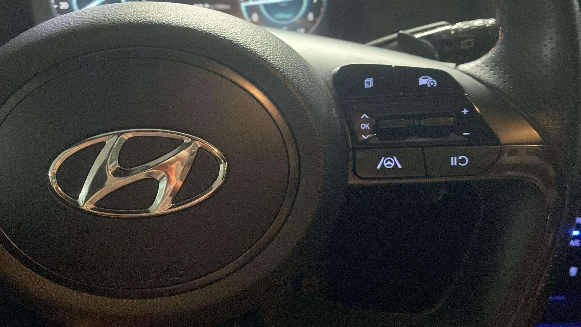 Hyundai Tucson 1.6 T-GDi 48V Tecno Sky DCT - foto 12