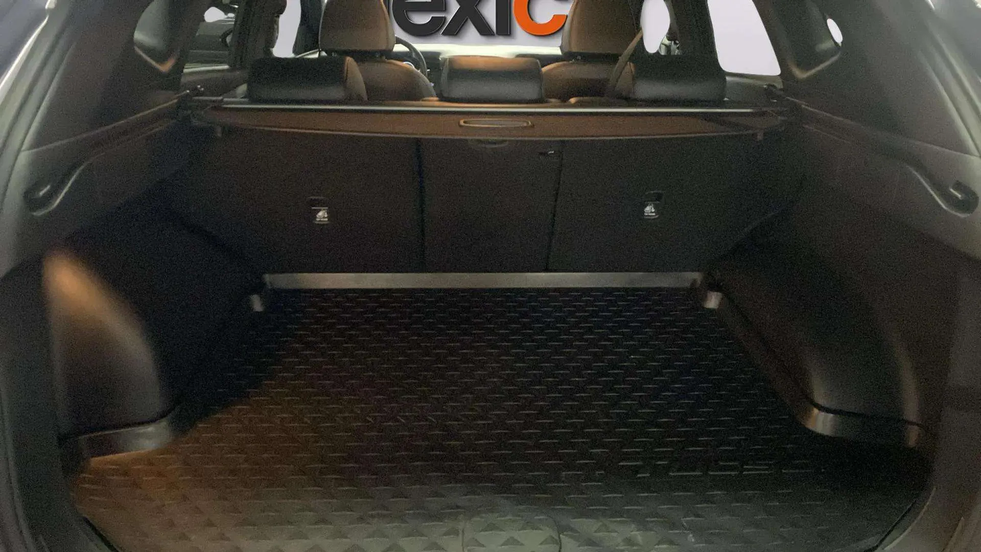 Hyundai Tucson 1.6 T-GDi 48V Tecno Sky DCT - foto 27